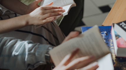 Leesclub over het boek van Margot Vanderstraeten:'Mazzel tov, mijn leven als werkstudente bij een orthodox-joodse familie'.